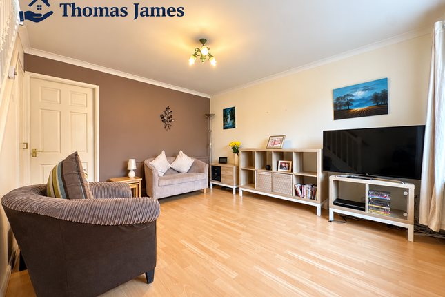 21 Cloughwood Crescent, Wigan photo 2