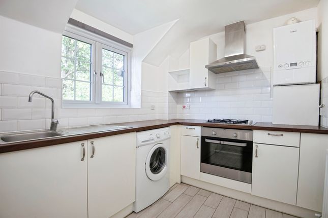 22, Cromwell Road, Letchworth Garden City photo 2