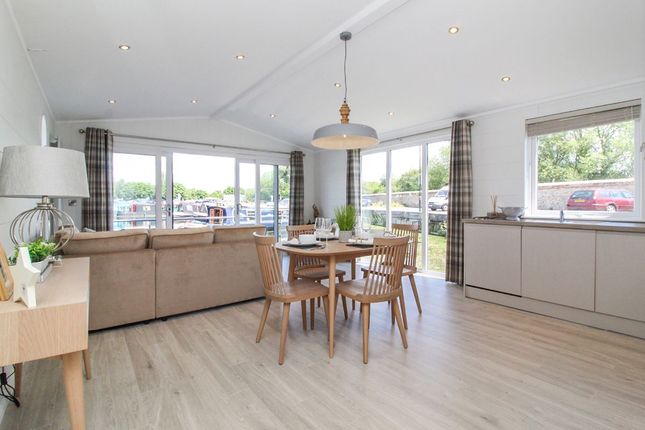Plot 16, Ouse Boats, Priory Marina Aquahome, Bedford photo 3