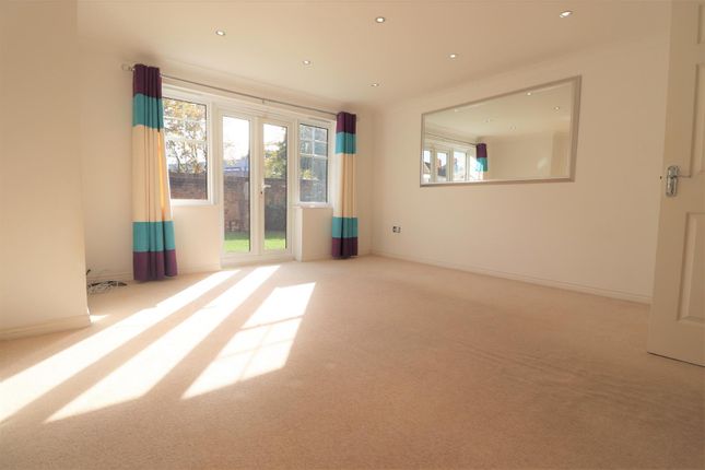 2 Tilton Court, 2a Fairfield Road, Uxbridge photo 4