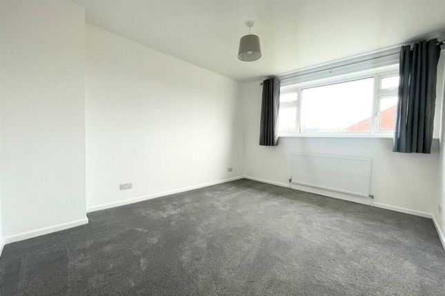 51, Exeter photo 4