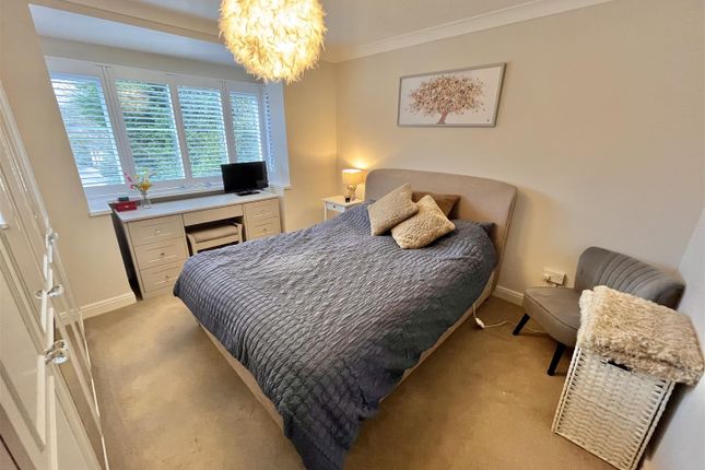 4 The Alders, Woodacres Court, Wilmslow photo 5