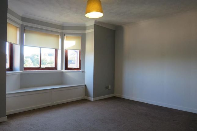 24, Glenview, Kirkintilloch photo 2