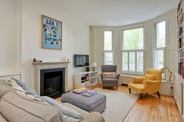 Flat for sale in St. Charles Square, London