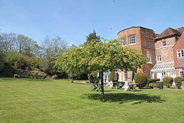3 Upper House Court, Winchester Road, Wickham photo 4