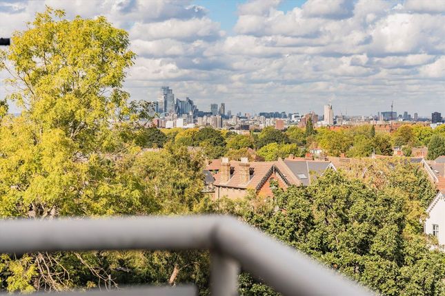 Wood Vale, London photo 4