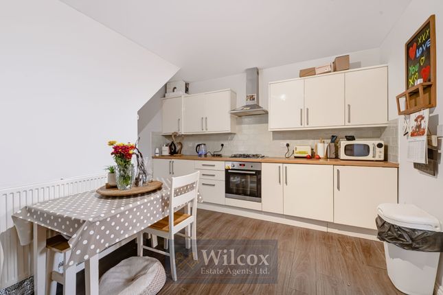 76 Melrose Avenue, Bolton photo 3