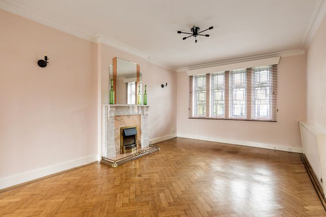 29, Cavendish Drive, Edgware photo 2