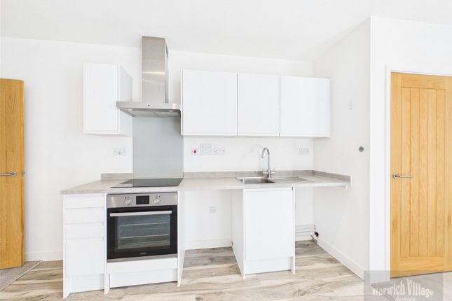Flat 17, Old Custom House,, Main Road, Essex photo 3