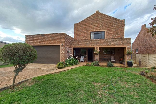 Detached house for sale in 33 A Buitekant Street, Heidelberg, Western Cape, South Africa