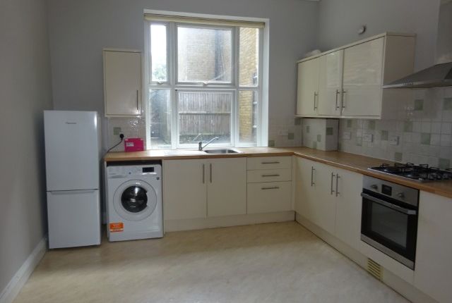 73 Flat 1, St. Margarets Street, Rochester photo 3