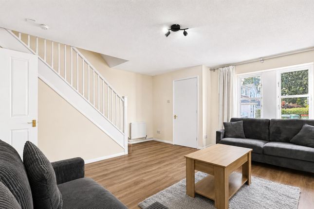 26, Richard House Drive, London photo 3