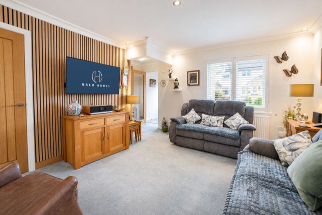 4 Jubilee Way, Bonnybridge photo 3