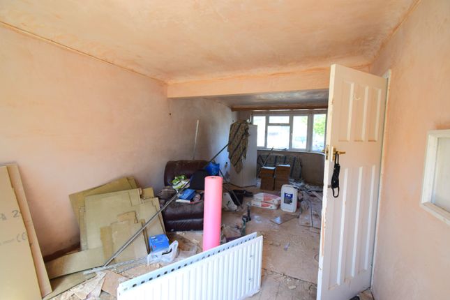 Somervell Road, South Harrow photo 3