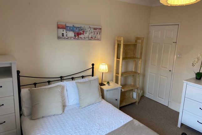 Thumbnail Room to rent in Room 2, 18 Rupert Road, Guildford