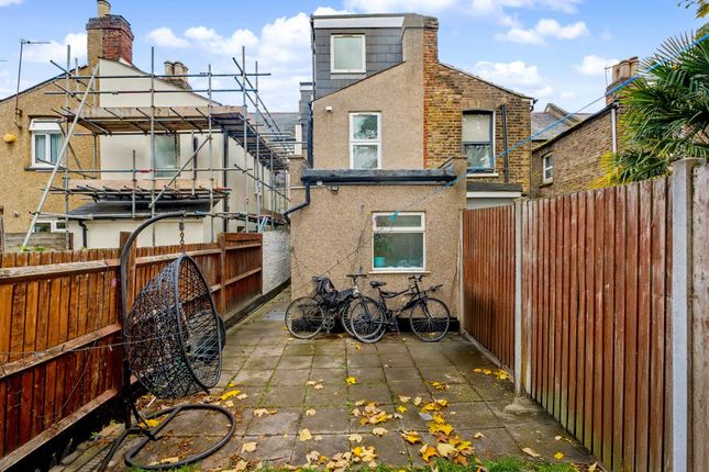 35 Dawlish Road, London photo 4