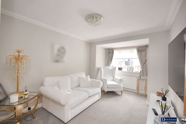 22 Candover Road, Hornchurch photo 2