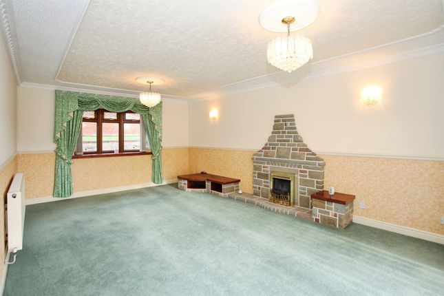 12, Bronheulwen, Porth photo 4