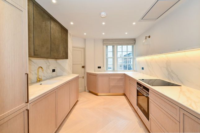 Flat 6, 96-100, New Cavendish Street, London photo 3