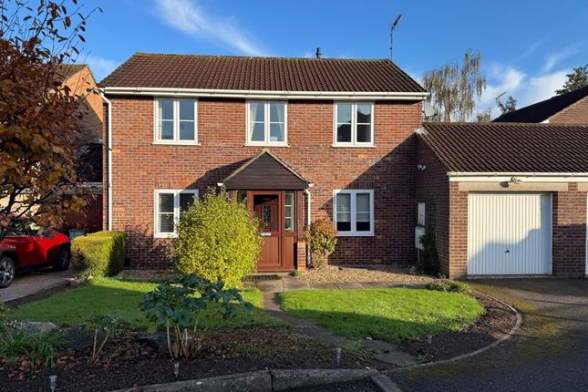 Thumbnail Property for sale in Finch Close, Thornbury, Bristol