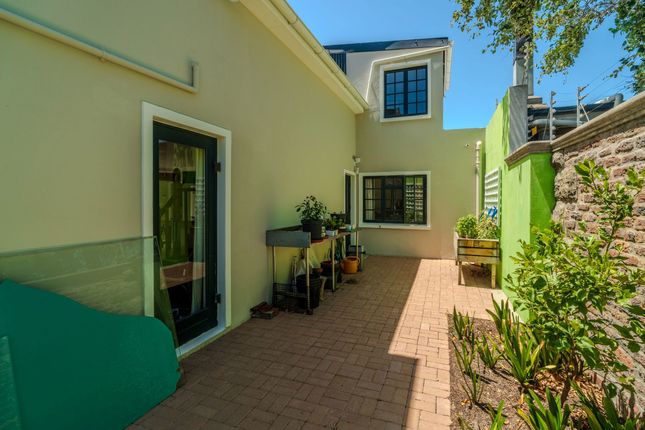 Detached house for sale in 26 Clare Park, Claremont, Southern Suburbs, Western Cape, South Africa