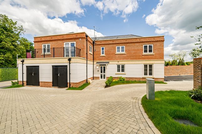 Flat for sale in Gorell Road, Dupre Crescent, Beaconsfield
