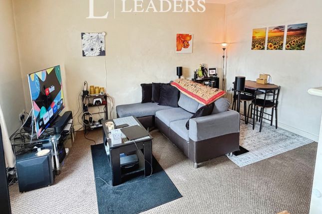 31, Lambert Crescent, Cheshire photo 4