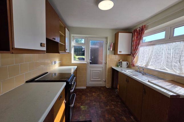 38 Tressall Road, Coalville photo 4