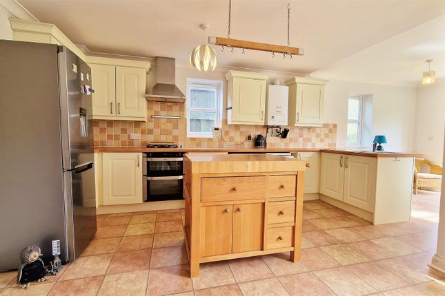Semi-detached house for sale in Third Avenue, Walton On The Naze