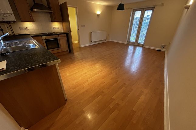 Frederick Court, 101f, Bath Road Longwell Green Bristol photo 3