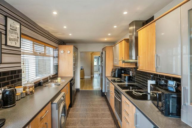 2, Main View, Doncaster photo 4