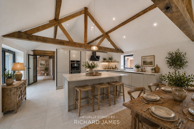 Swallow barn, Lowerfield Farm, Lower Bourton photo 3