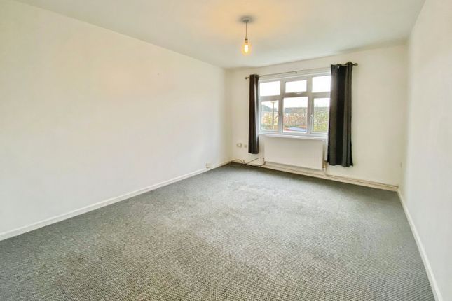 58, Peterborough photo 2