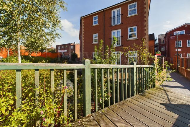 Thumbnail Flat for sale in Sampson Court, Worcester Road, Bromsgrove