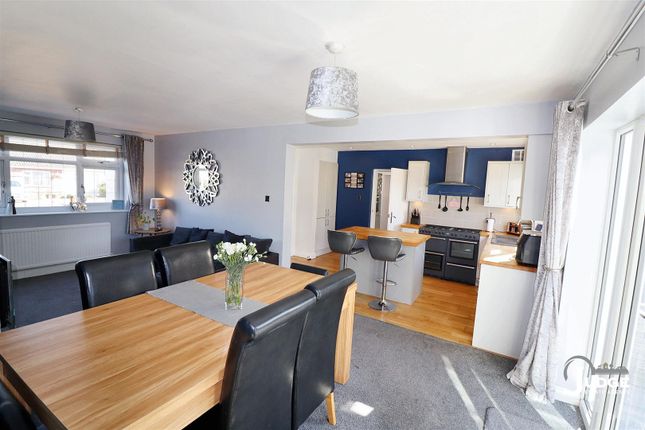 26, Princes Close, Anstey photo 4