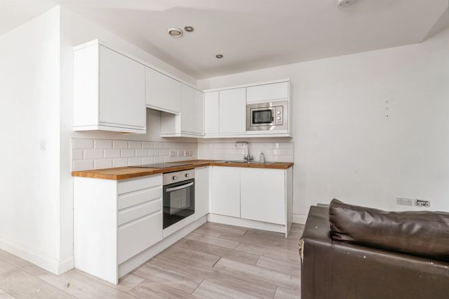 Apartment 3, 4, James Street, Bradford photo 5