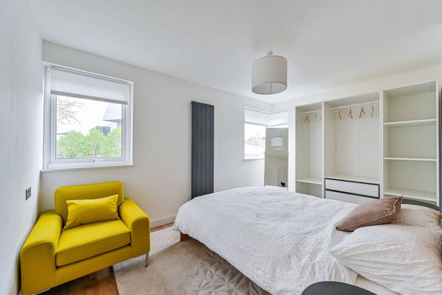 Thumbnail Flat for sale in Clifford Drive, Brixton, London
