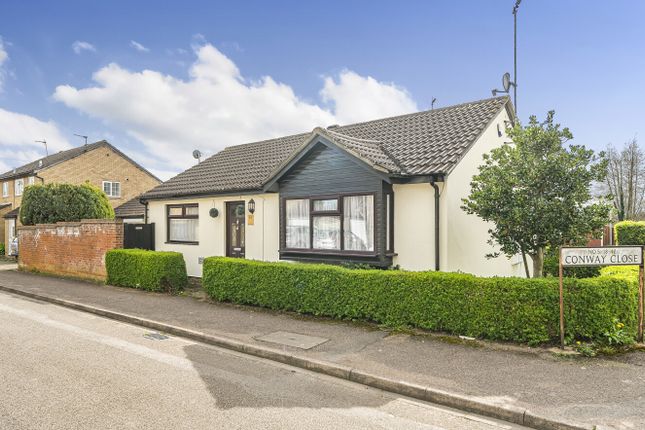 Bungalow for sale in Conway Close, Houghton Regis, Dunstable, Bedfordshire