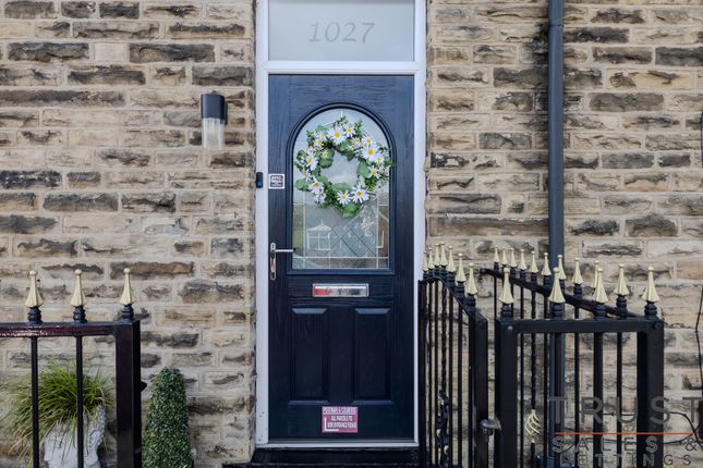 End terrace house for sale in Bradford Road, Birstall, Batley
