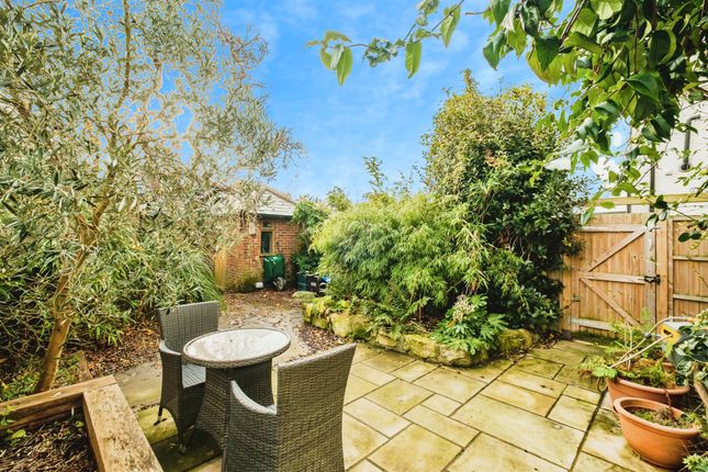 102, North Farm Road, Lancing photo 4