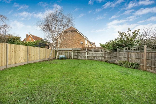 10, Balme Close, Reading photo 2