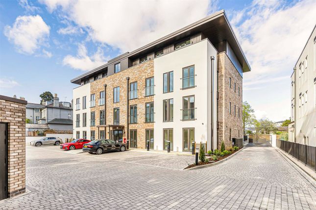 Flat for sale in The Exchange, Parabola Road, Cheltenham, Gloucestershire