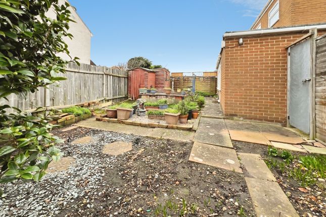 1, Ellingham Avenue, March photo 4