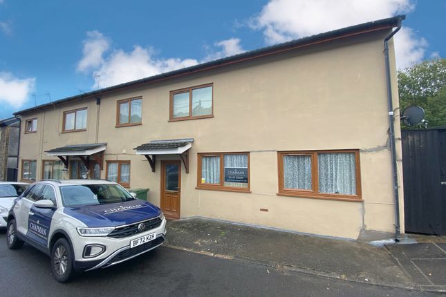 Flat to rent in A, 34 Station Terrace, New Tredegar, Caerphilly