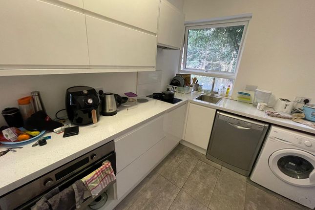 Thumbnail Flat to rent in The Rise, St.Albans