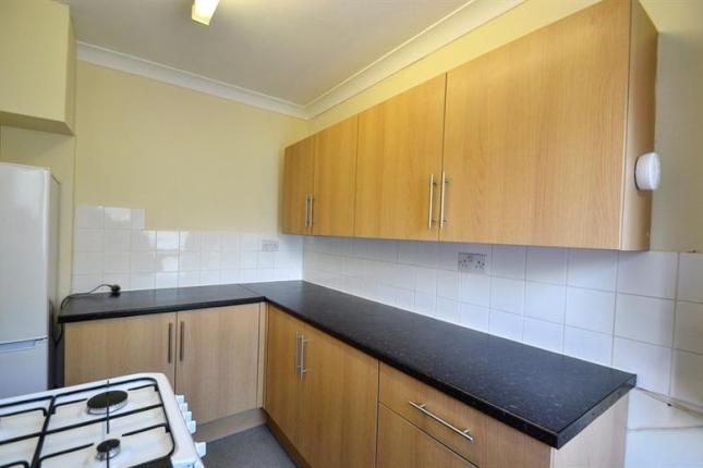 390, Whalebone Lane South, Chadwell Heath photo 3