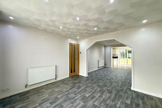 89, Harvey Road, Willesborough photo 4