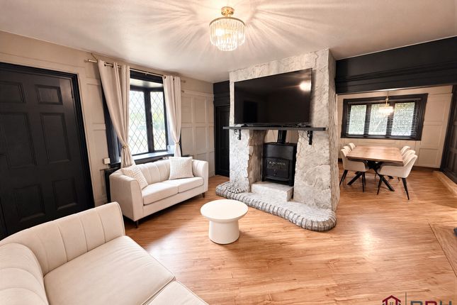 Middle Lodge, York Road, Doncaster photo 2