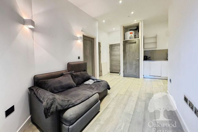 50, Wellington Street, Slough photo 5