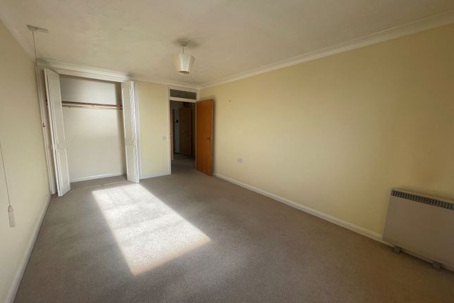 Flat for sale in Flat 40 Marina Court, 35-37 Marina, Bexhill-On-Sea, East Sussex